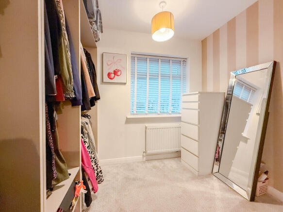 3 bed Semi-Detached for sale Image 12