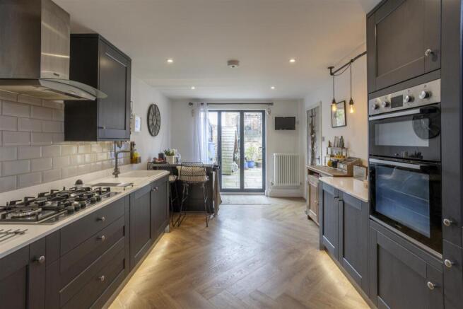 3 bed Detached for sale Image 5