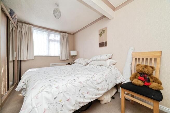 3 bed Semi-Detached for sale Image 11