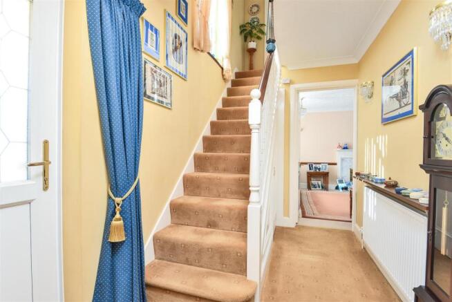 Entrance hall.jpg