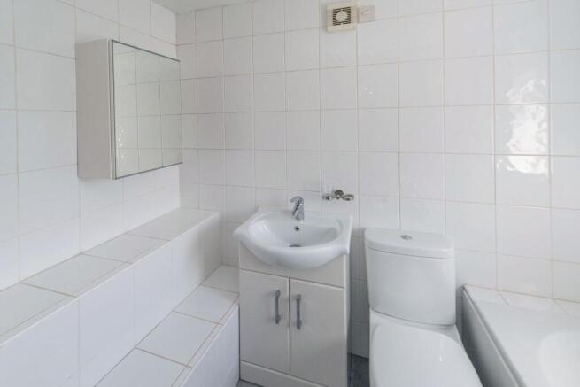 3 bed Semi-Detached for sale Image 8
