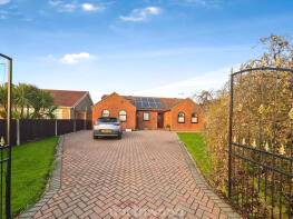 Sweet Briar, Bloomhill Road, Moorends, Doncaster DN8 4SS