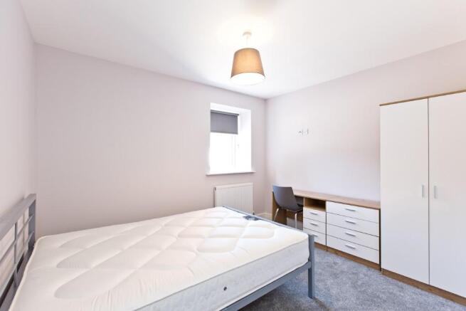 2 bed Apartment to rent Image 9