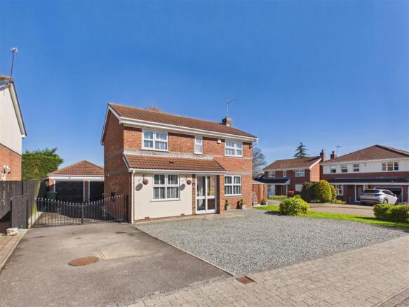 Oaklands Drive - Front