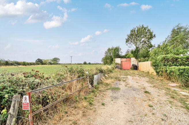 Cricklade Road, Purton, Swindon photo 4