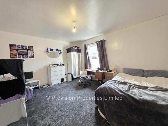 5 bed Terraced to rent Image 7