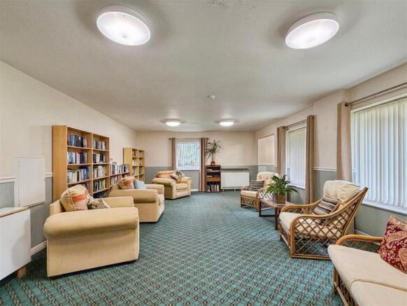 2 bed Apartment for sale Image 10
