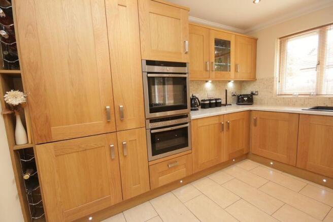 Kitchen (2)