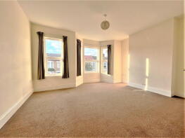 First Floor Flat, 22, Elthorne Avenue, Hanwell W7 2JN