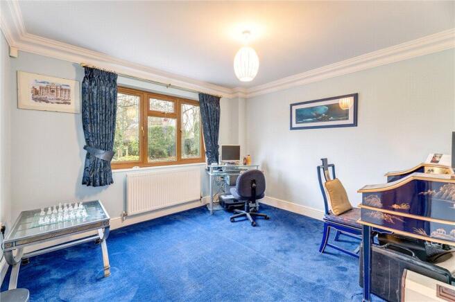 4 bed Detached for sale Image 6