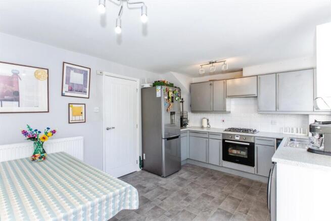 Elm Tree Close, Great Cambourne, Cambridge photo 4