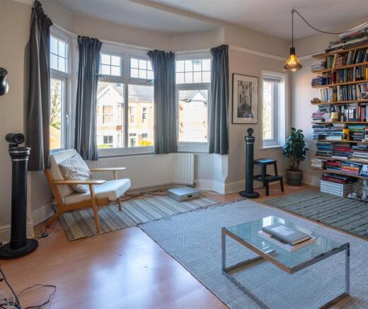 Bedroom 1 (bay)