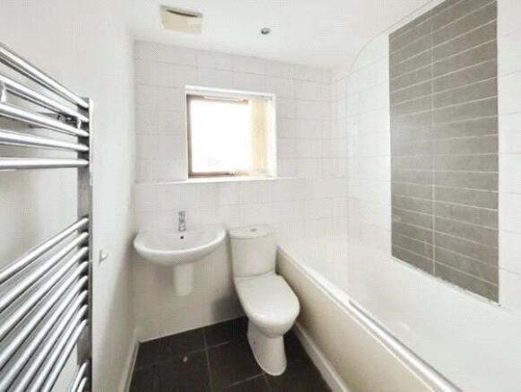 2 bed Flat to rent Image 7