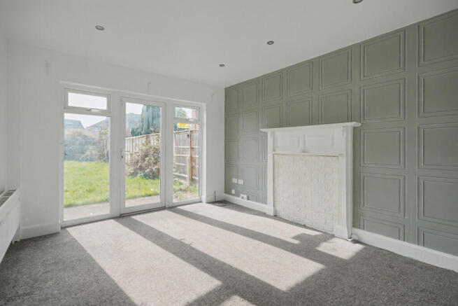 19 Marlborough Road, Beeston, Nottingham, NG9 2HG