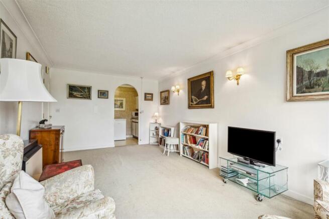 75 Homecross House, Fishers Lane, W4-4.jpg