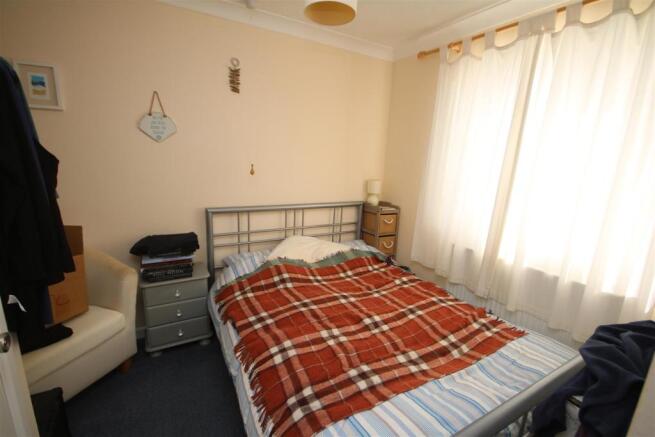 18 Trevilson Close E.JPG
