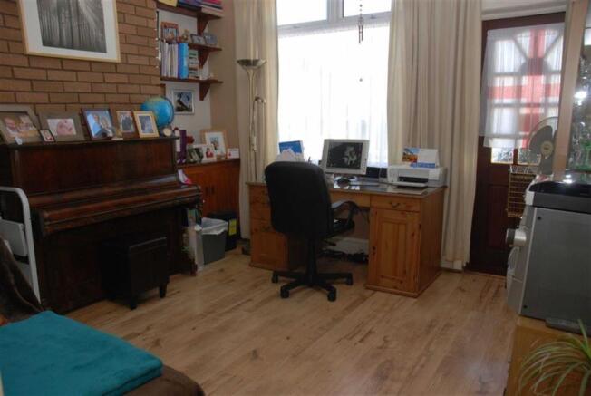 Photo 6