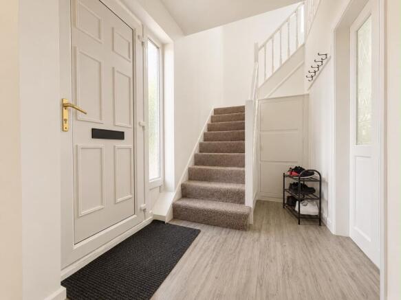 3 bed Semi-Detached to rent Image 9