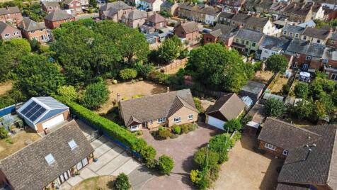 NN14 Orchard Court, Woodford