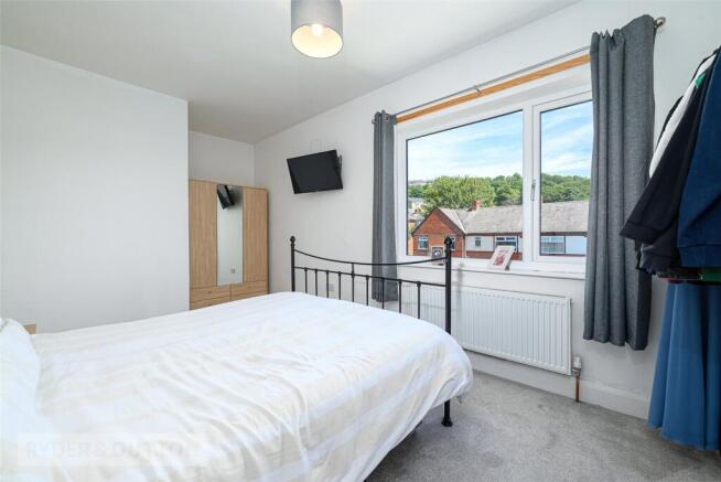 2 bed Terraced for sale Image 9