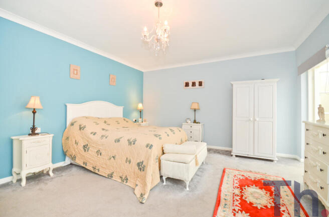Bed1 (2).JPG