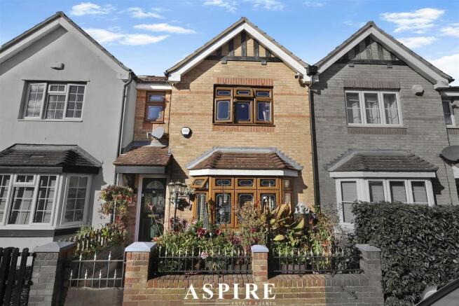 3-bed terraced on Victoria Road, Stanford-Le-Hope, £375,000