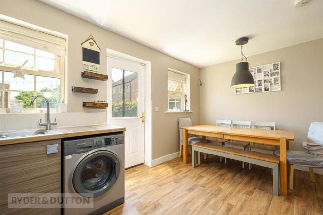 4 bed Town House for sale Image 4