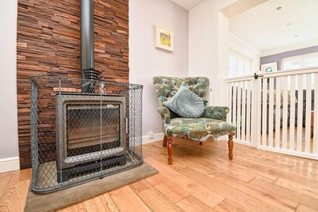 5 bed Detached for sale Image 11