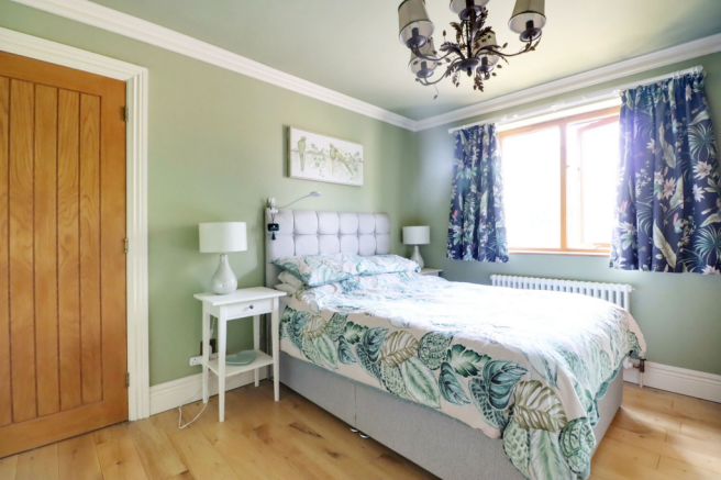 3 bed Detached for sale Image 9