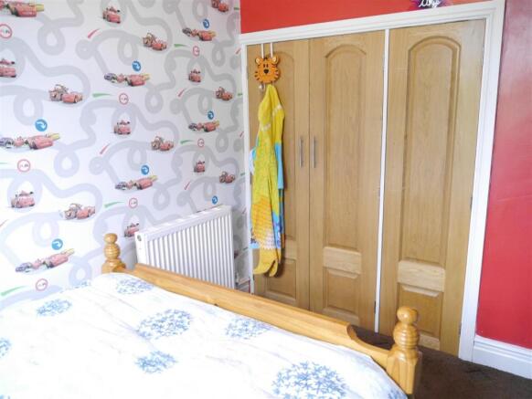 BEDROOM 2: