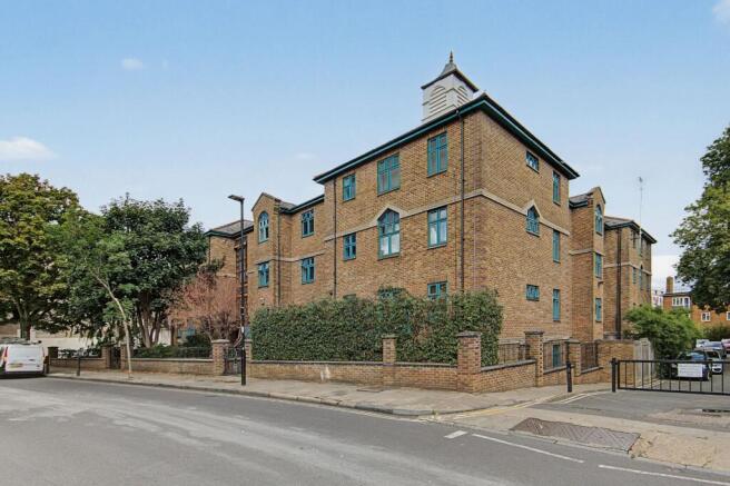 Bishops Court N16-No Watermark-12.jpg