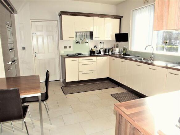 Kitchen 1
