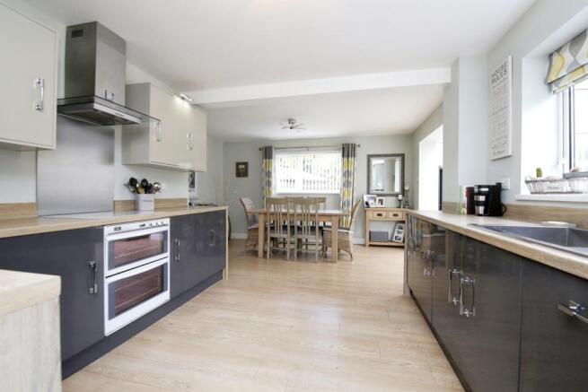 Kitchen/Dining Room