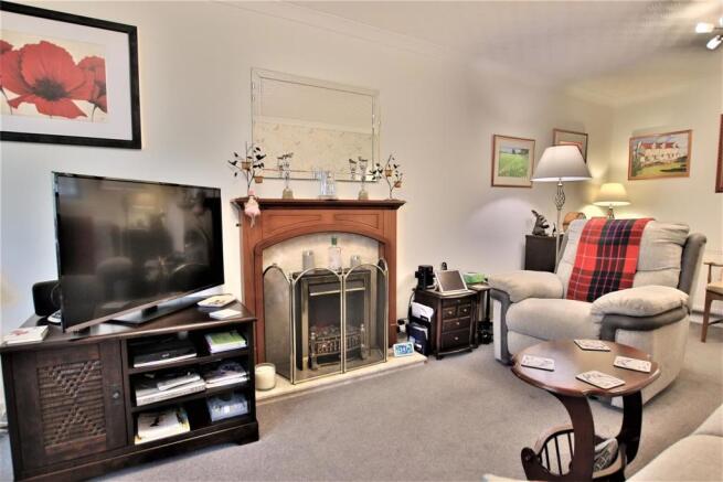 BLENHEIM DRIVE, BREDON, LOUNGE