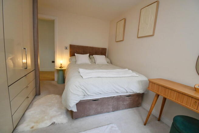 2 bed Apartment for sale Image 11