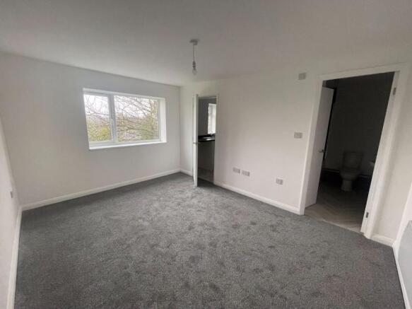 2 bed Apartment to rent Image 7