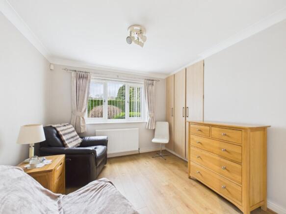 2 bed Ground Flat for sale Image 9