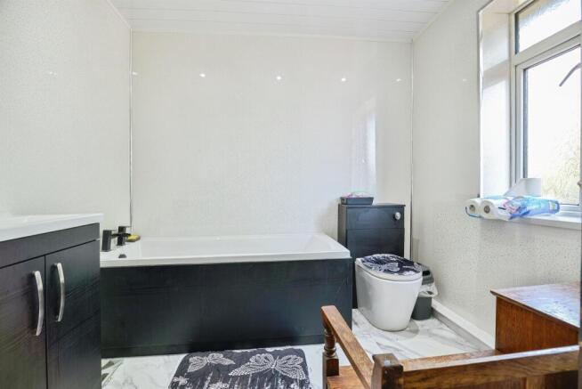 2 bed Semi-Detached for sale Image 12