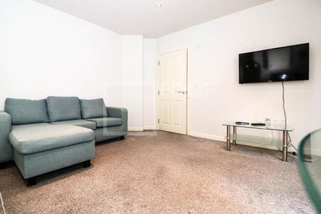 1 bed Apartment to rent Image 5