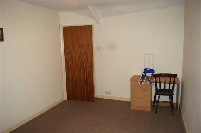 BEDROOM 2 (FRONT)