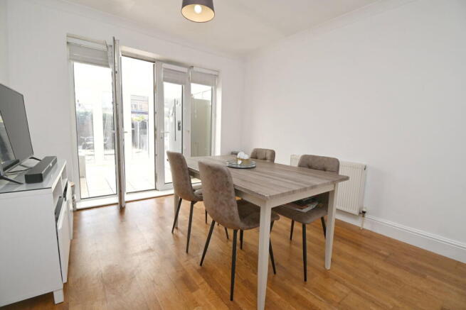 3 bed Semi-Detached for sale Image 8