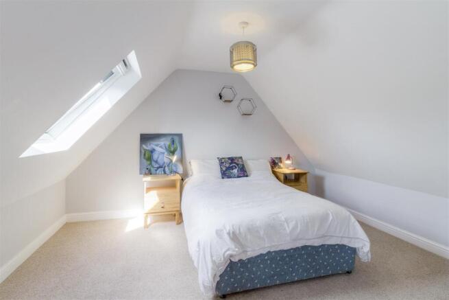 5 Garton Close