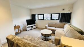 Flat 12, 19 23 Butler House, Market Street, Maidenhead SL6 8AA
