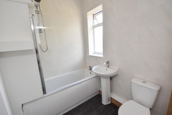 Delamere Road, Flixton, M41 photo 4