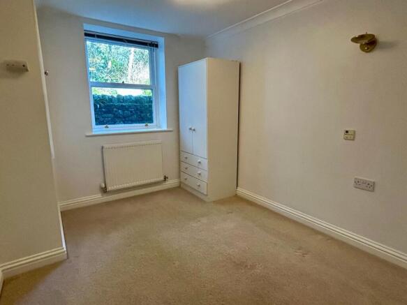1 bed Apartment to rent Image 5