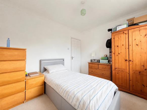 2 bed Semi-Detached Bungalow for sale Image 12