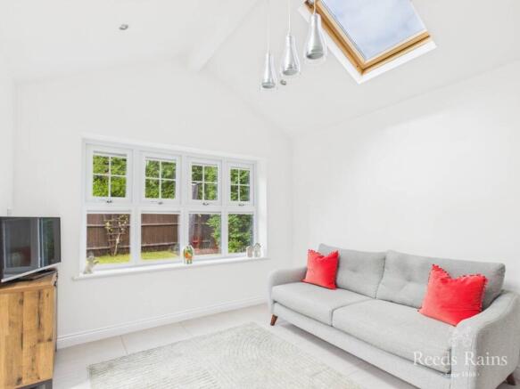 4 bed Detached for sale Image 11