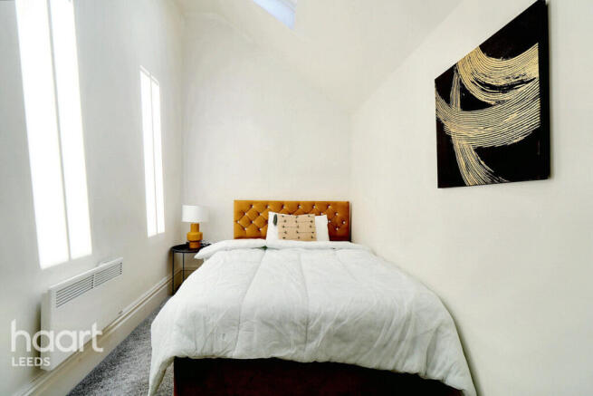 3 bed Town House for sale Image 11