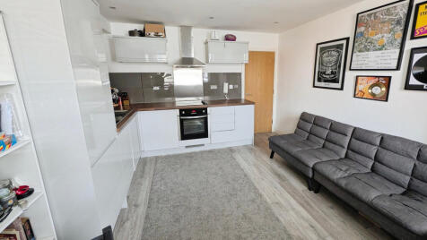 Flat 1, 103 Paget Street, Cardiff, Cardiff, CF11 7LF