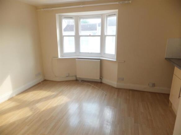Open Plan Lounge and Kitchen